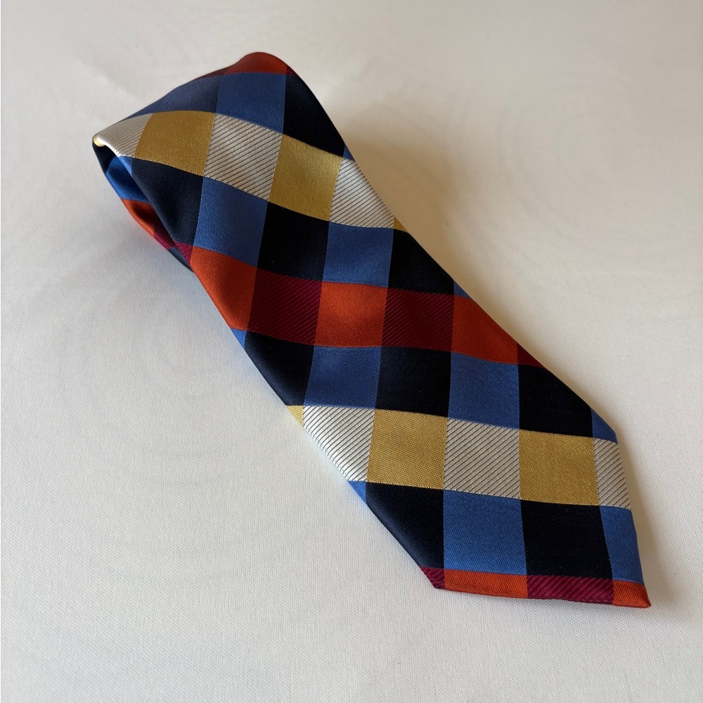 BCBG Attitude Men's 100% Silk Necktie Diamond Pattern Hand Sewn